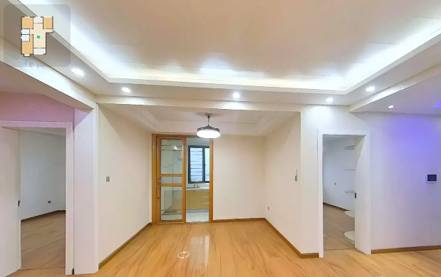 百合金山！精装大三室，配套成熟，交通便利，随时看房！